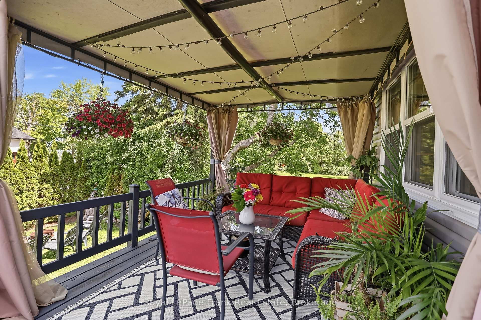 18 Armstrong Avenue photo 37