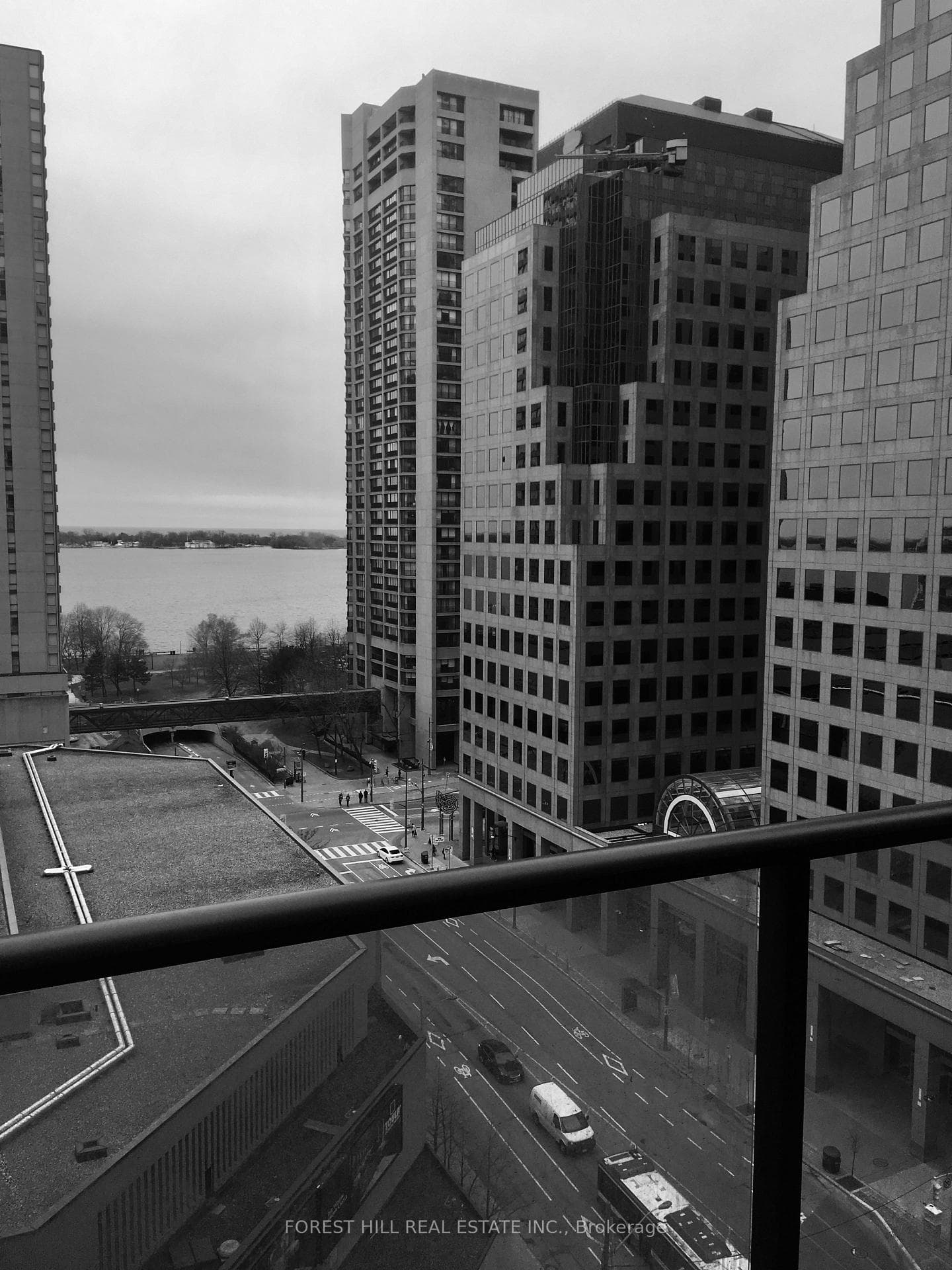 33 Bay Street Unit 1311 photo 4