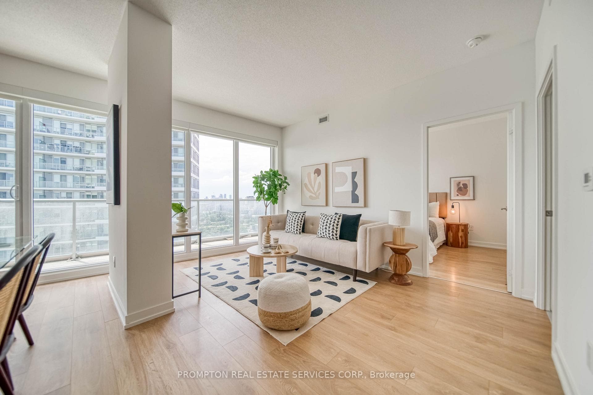 117 Mcmahon Drive Unit 2806 photo 11