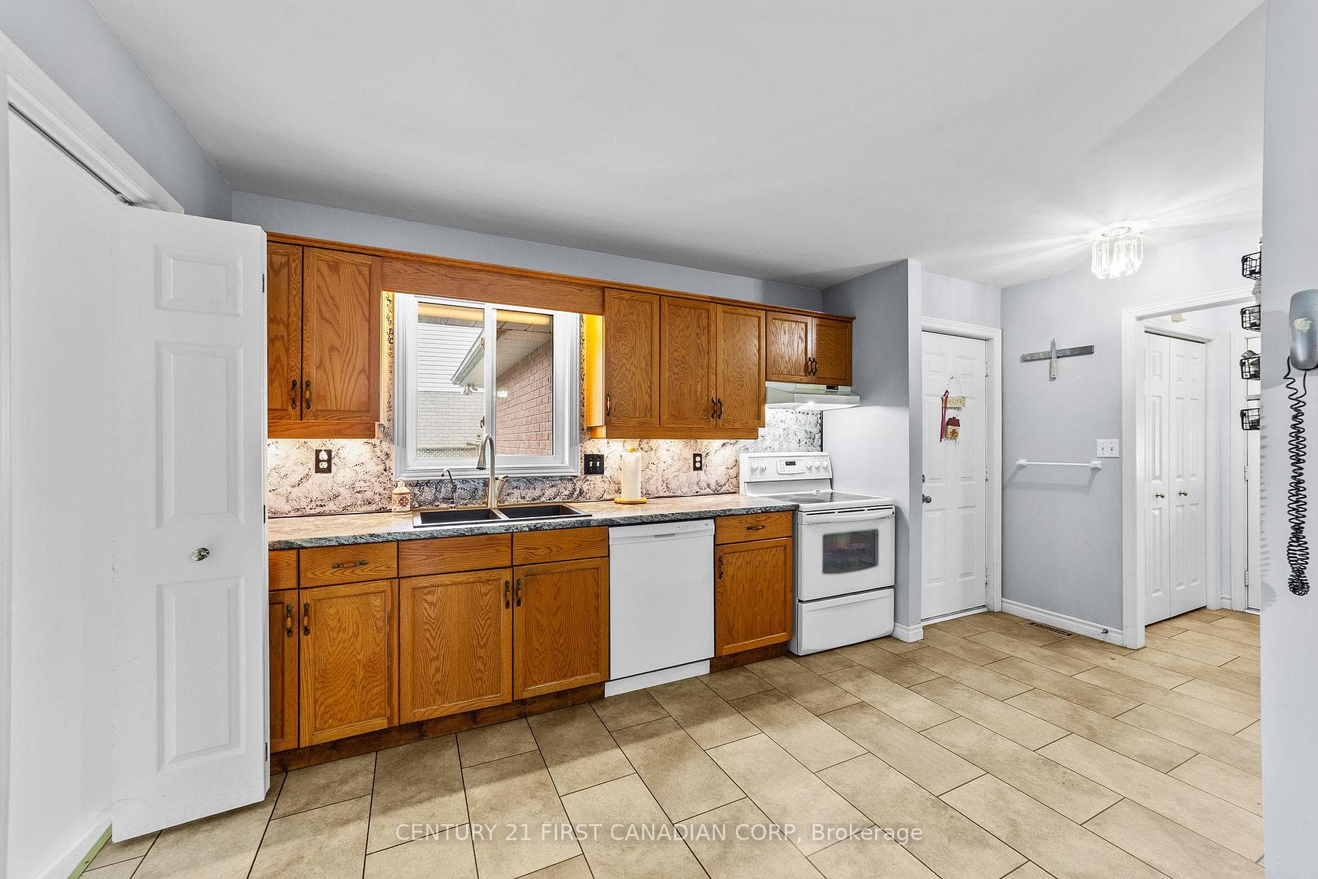 7 Sifton Drive photo 17