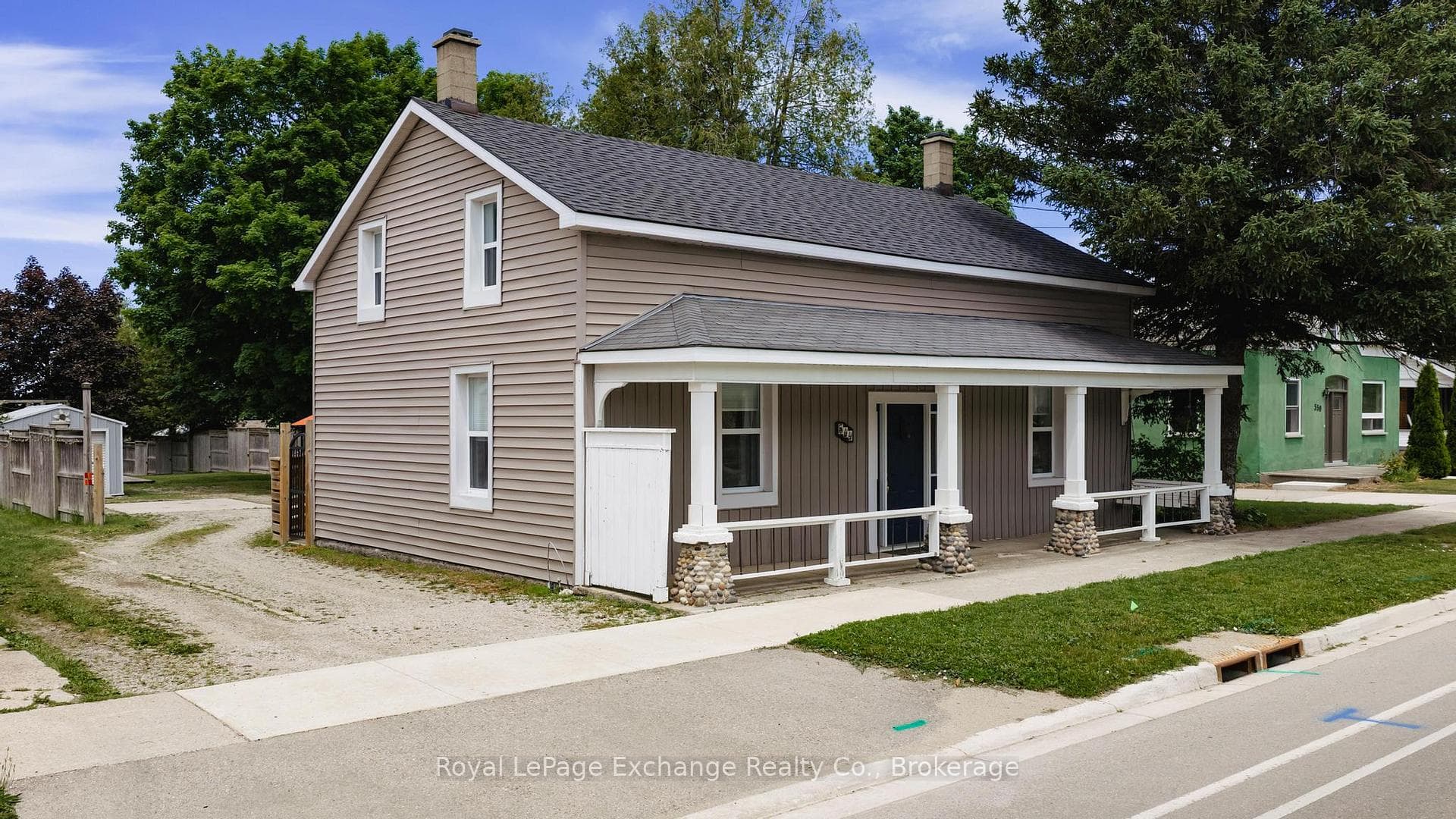 544 Queen Street photo 47
