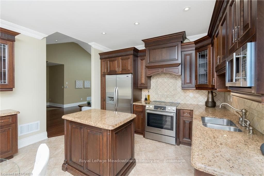 52 GARRISON Square photo 14