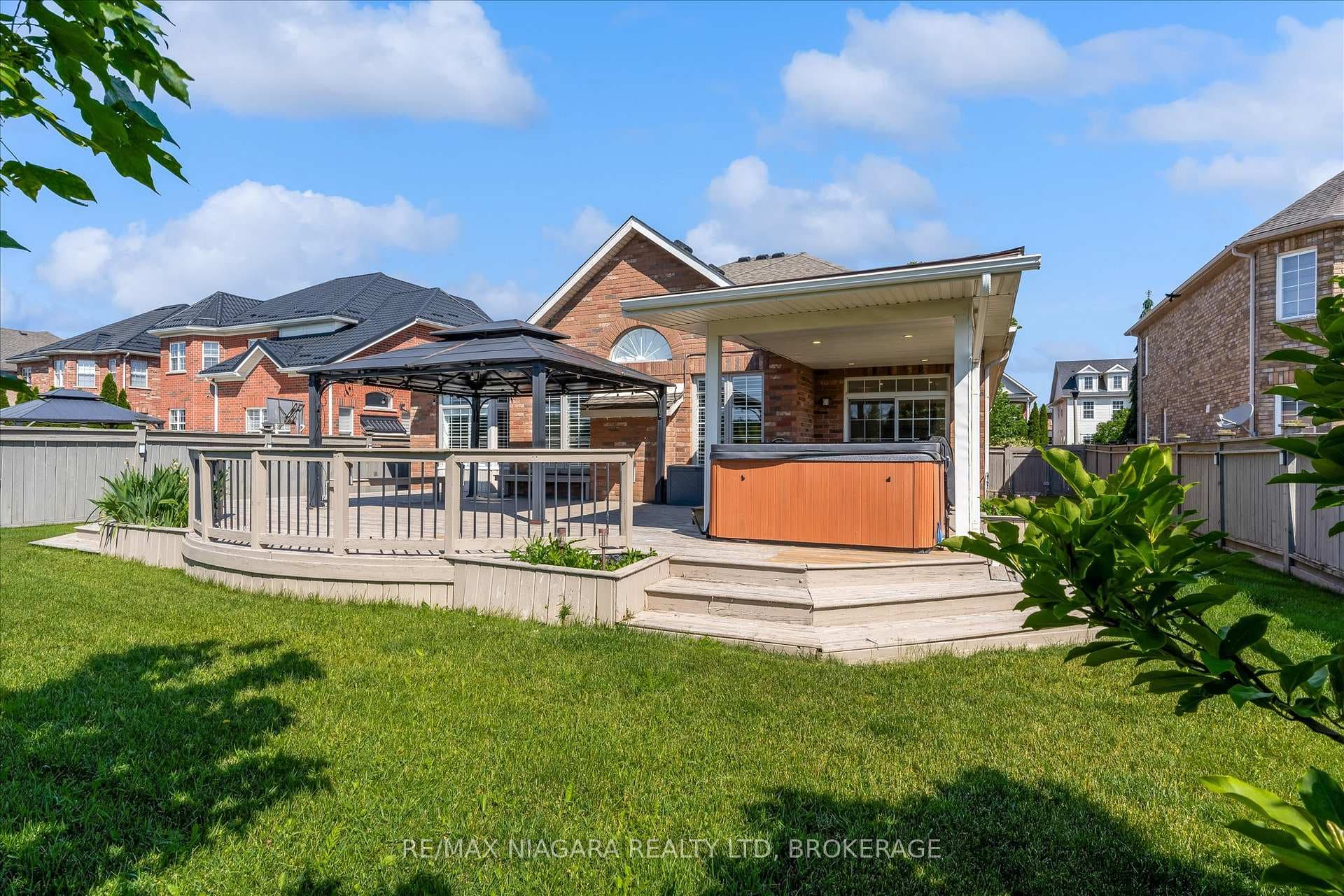 404 Wright Crescent photo 24