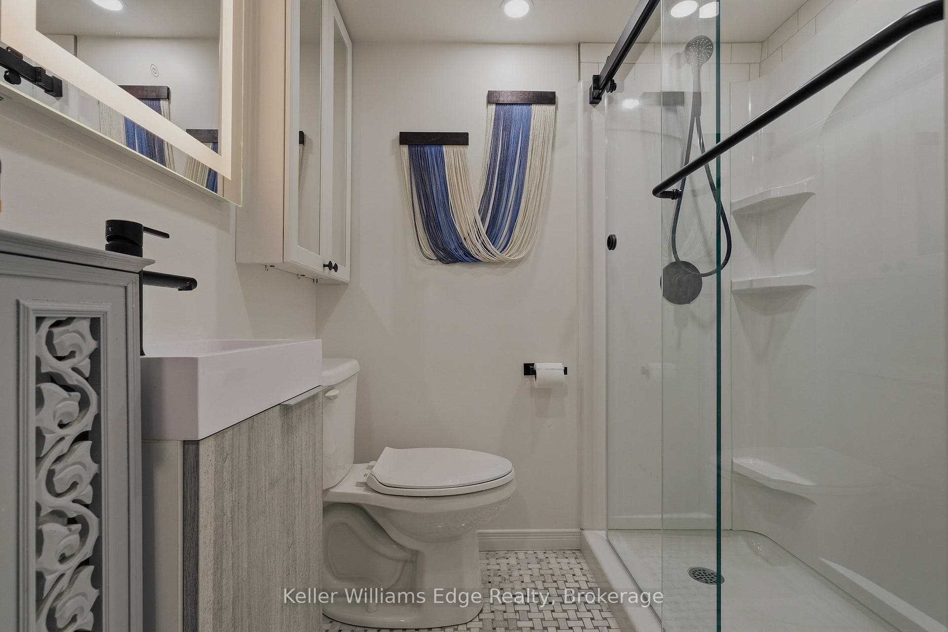 2424 Eileen Drive photo 19