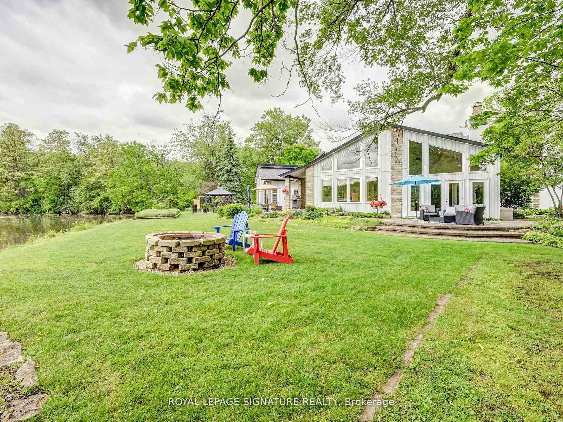 9 Fallbrook Lane photo 36