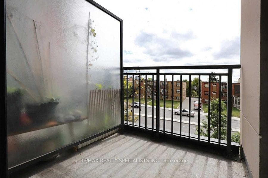 800 Lawrence Avenue Unit 216 photo 15