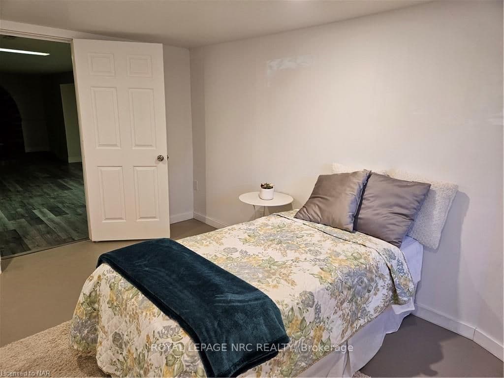 5 KILBOURNE Crescent photo 11
