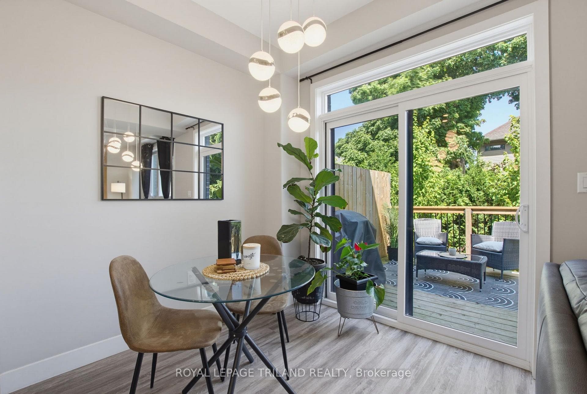 3557 Colonel Talbot Road Unit 14 photo 11