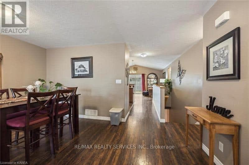 172 MACDOUGALL Drive photo 15