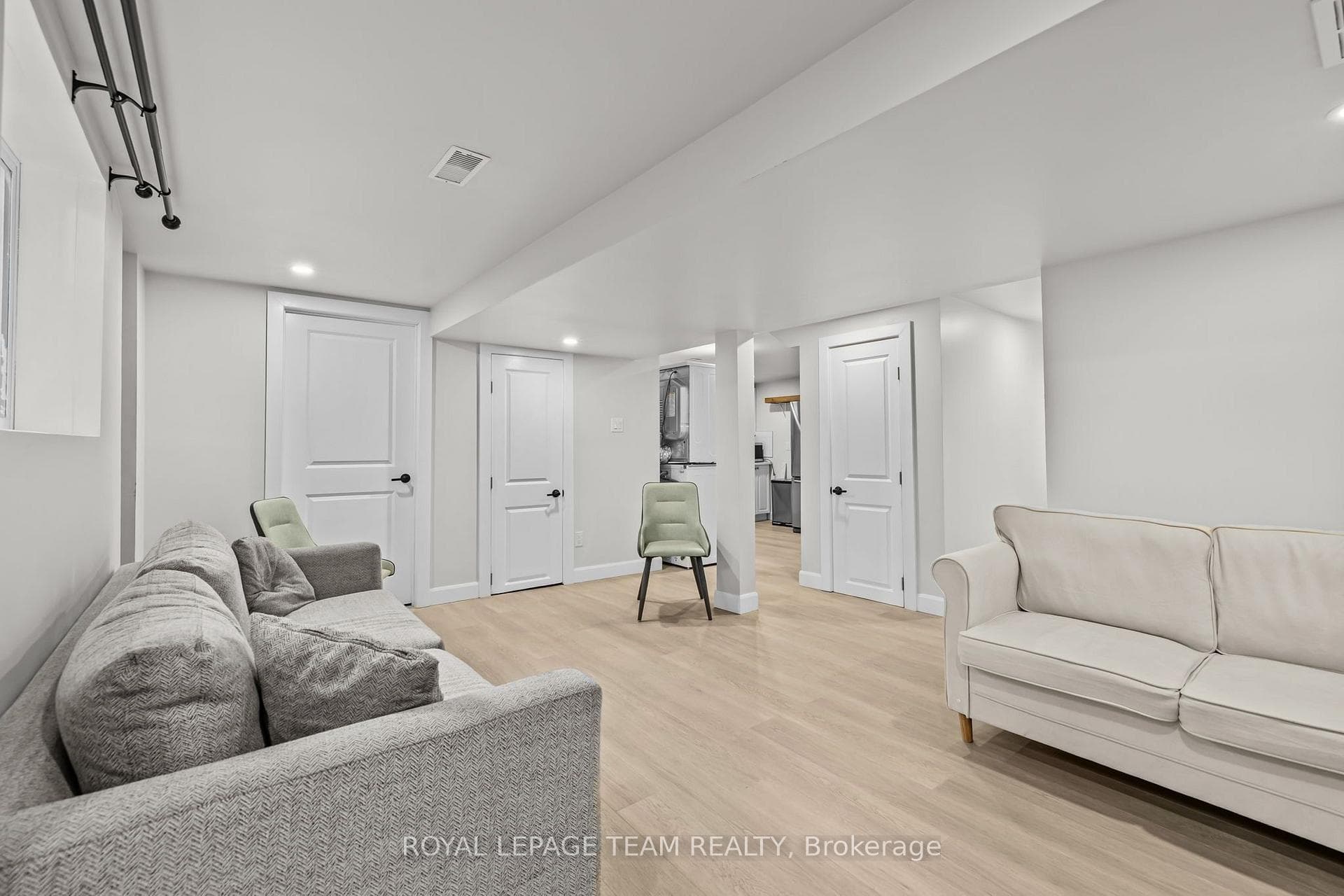 1288 Plante Drive Unit B photo 4
