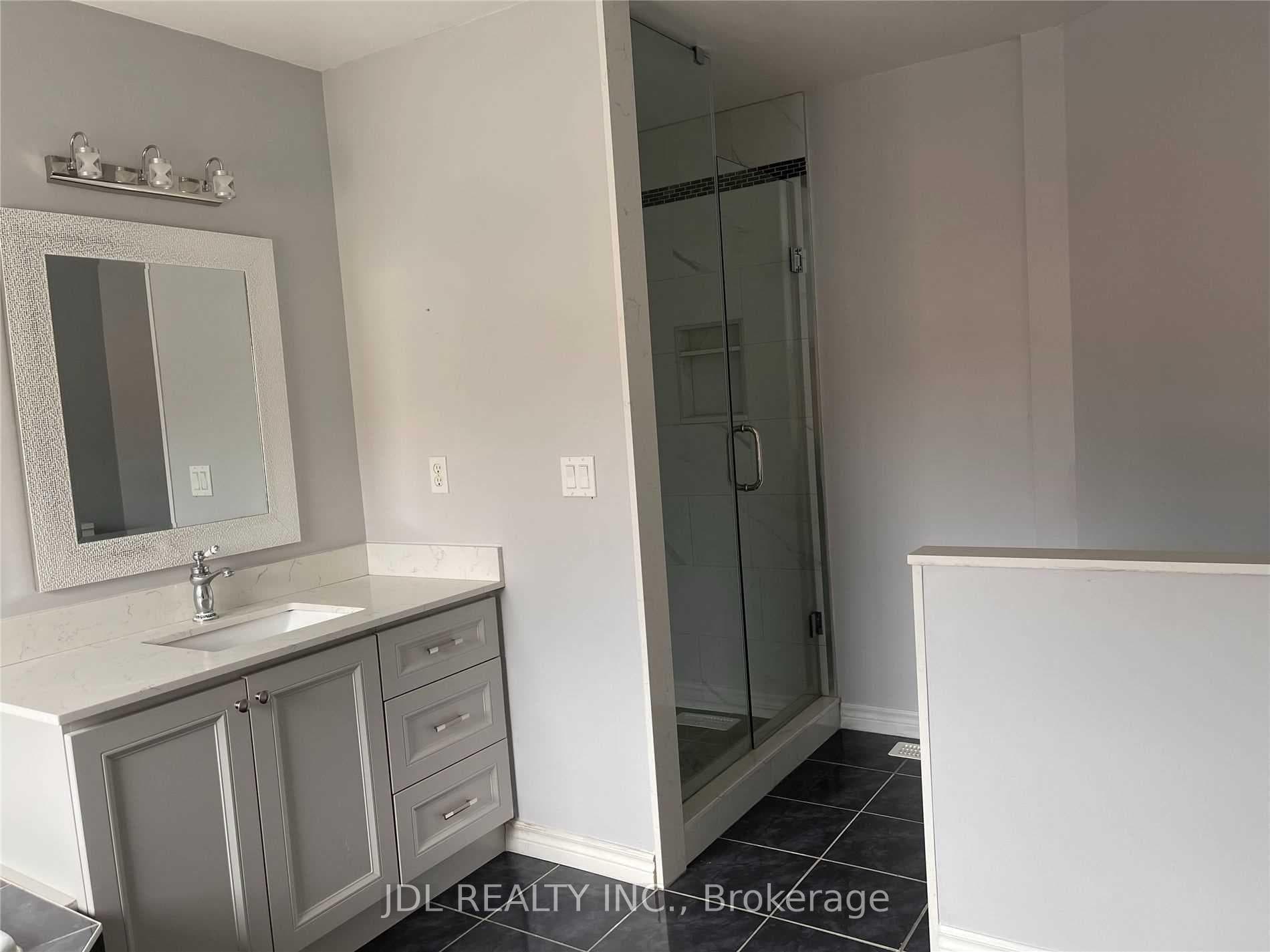100 Orchard Hill Boulevard photo 18
