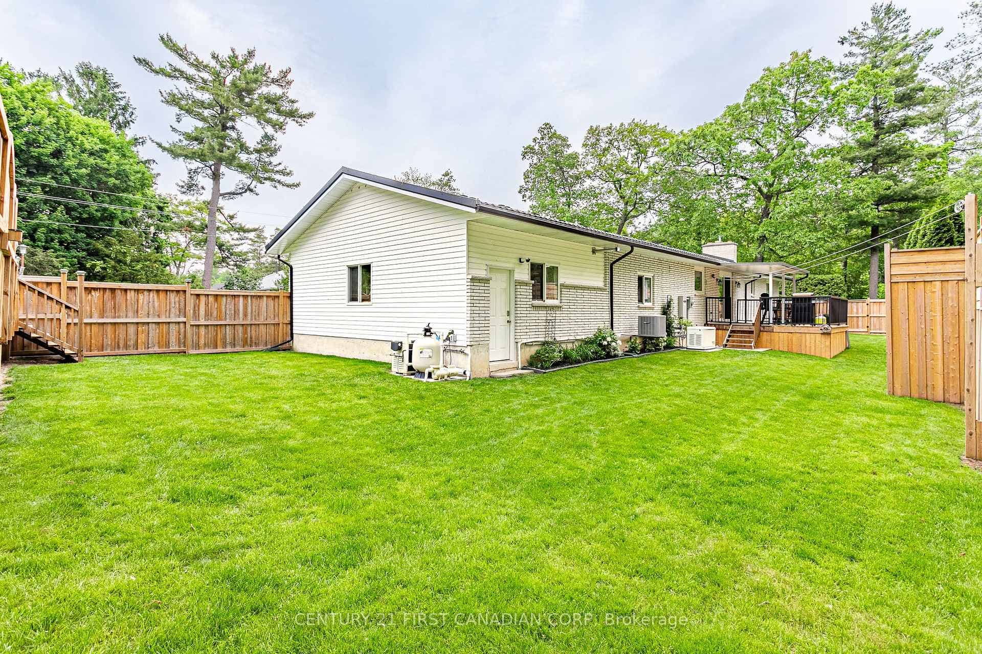 10211 Lakeview Avenue photo 30