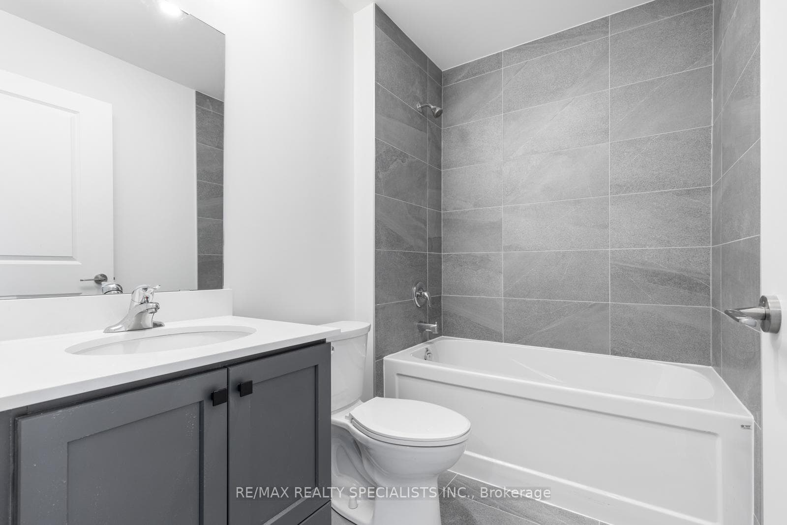 Main Bathroom