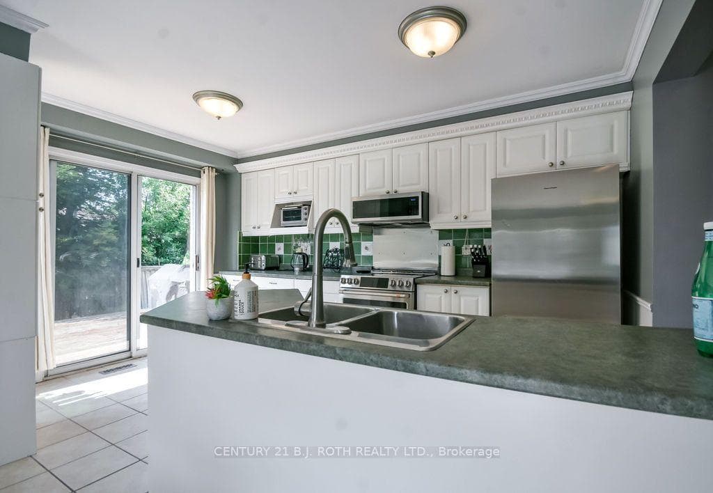 1244 BENSON Street photo 17