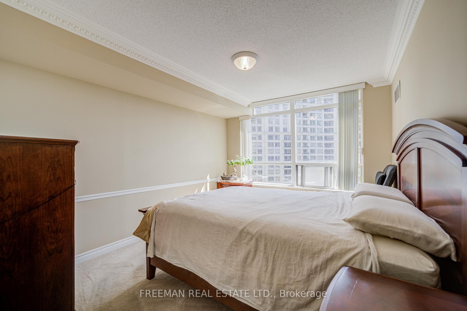 3888 Duke Of York Boulevard Unit 2331 photo 27