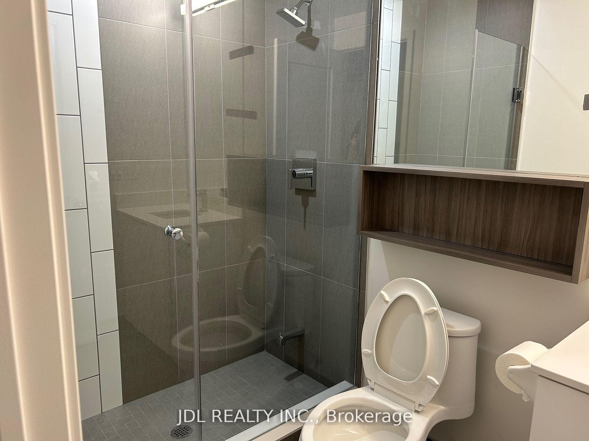 70 Princess Street Unit 2805 photo 8