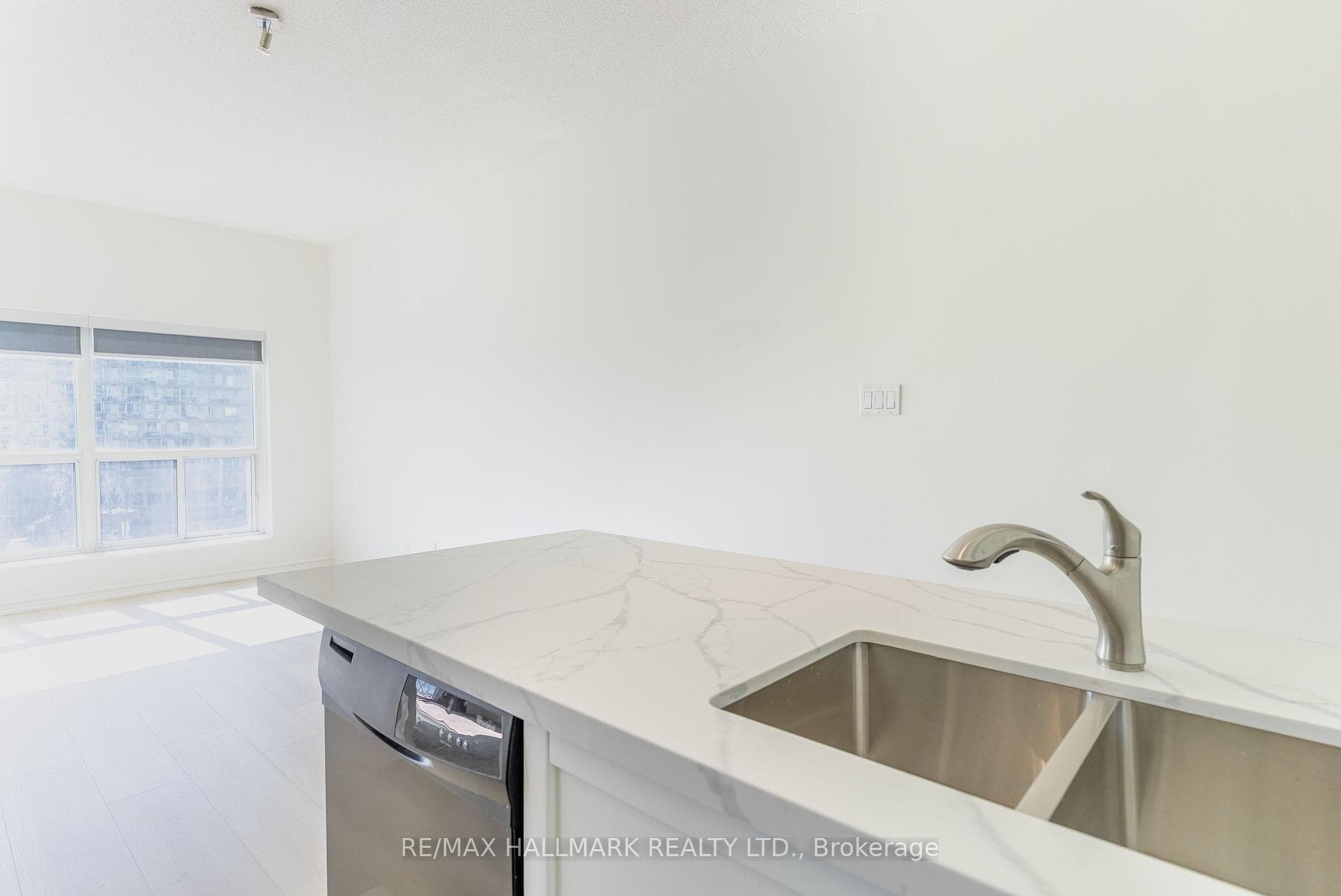 600 Queens Quay Unit 630 photo 9
