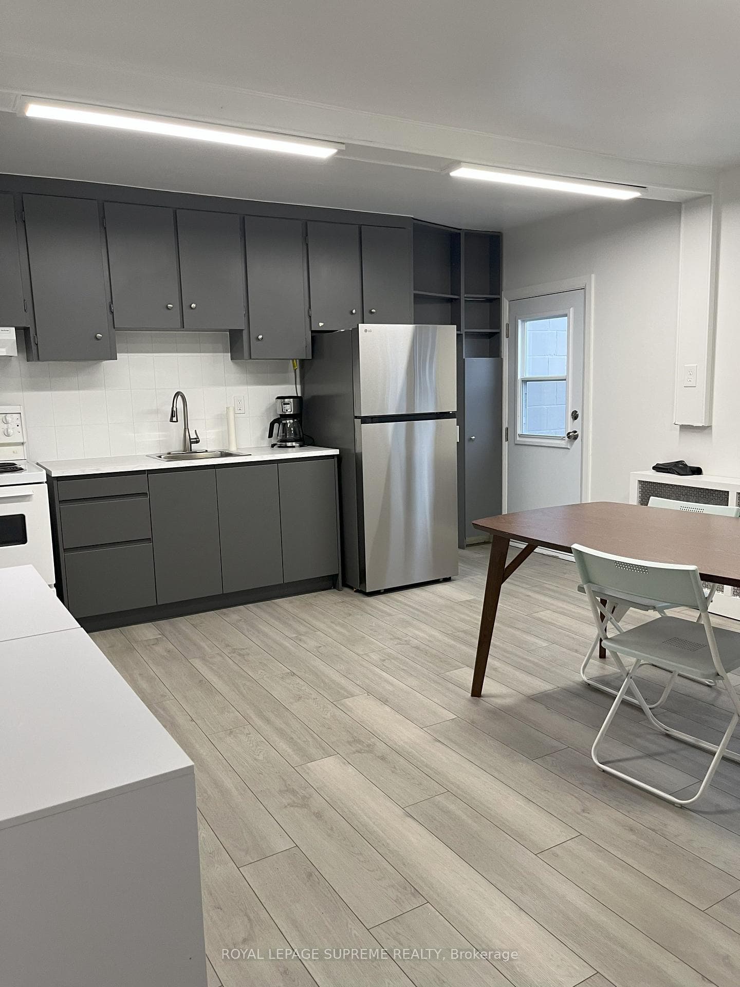 1322 Dundas Street Unit 2 photo 14