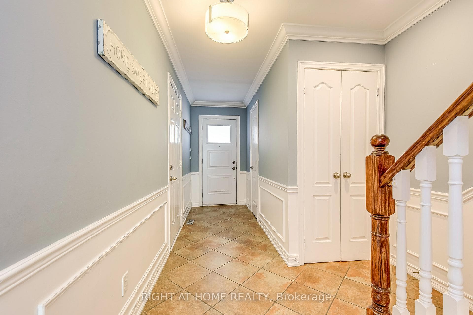 1039 Cedarglen Gate Unit 8 photo 3