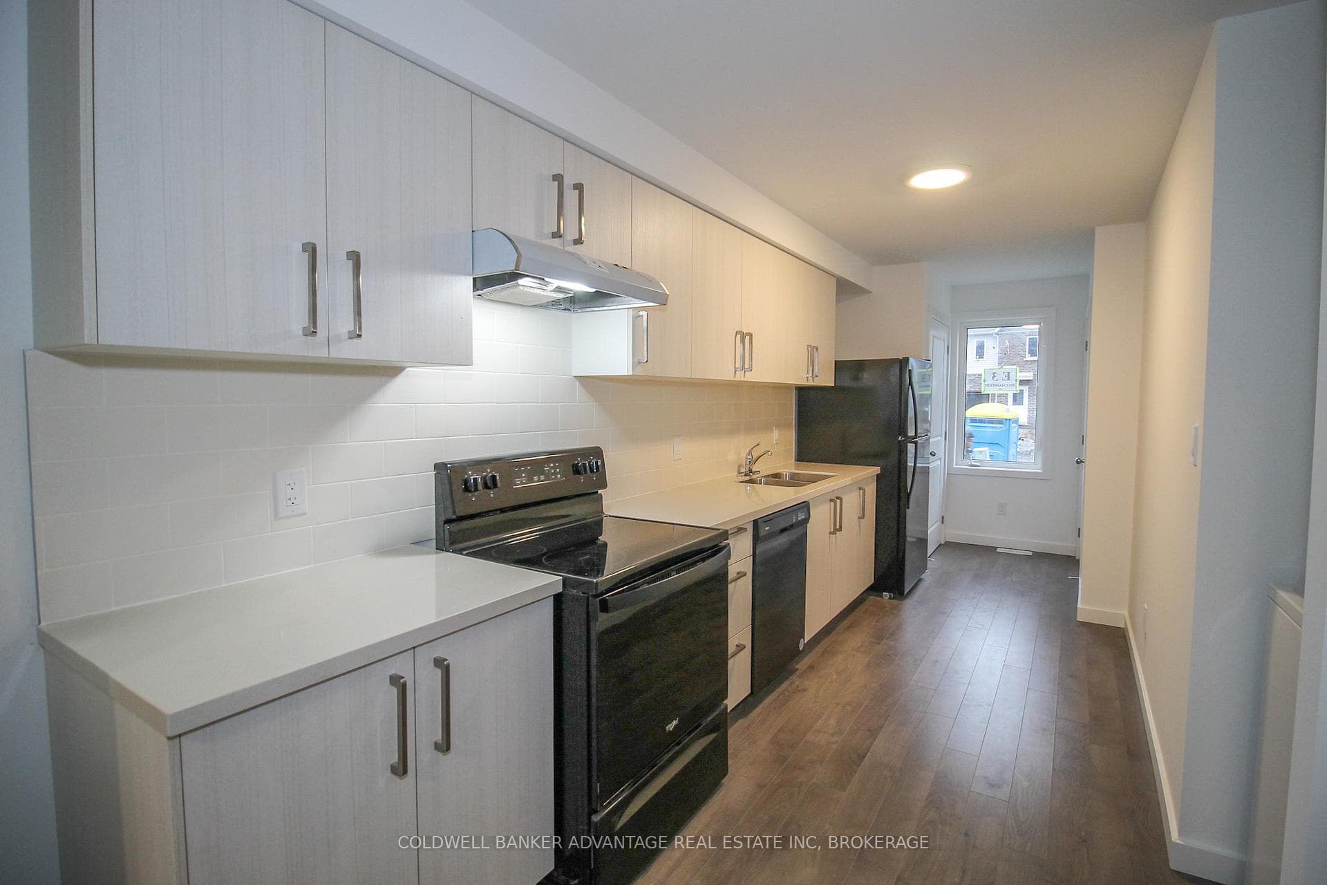 311 Chaffey Street photo 6