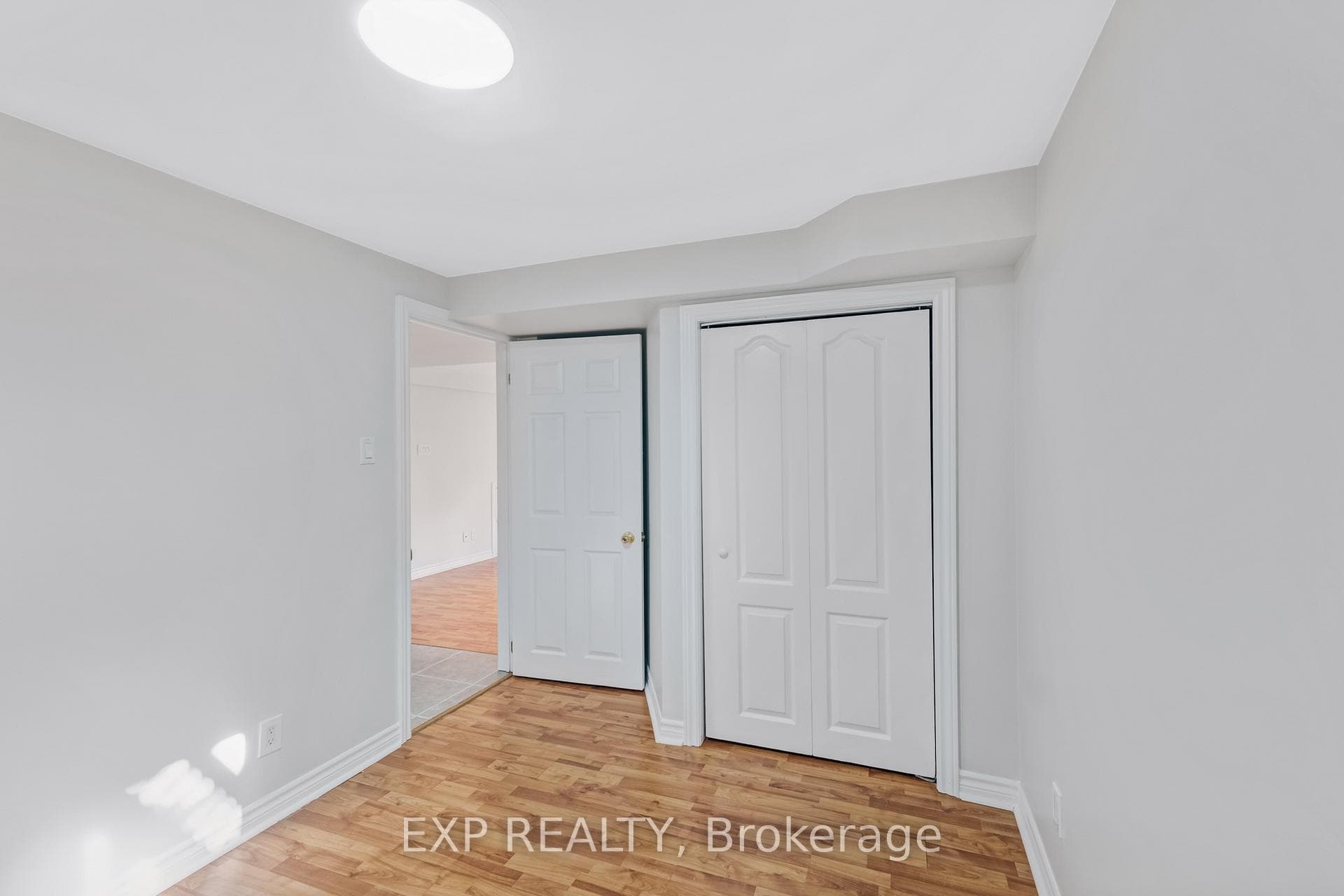 168 Wainscot Avenue photo 38
