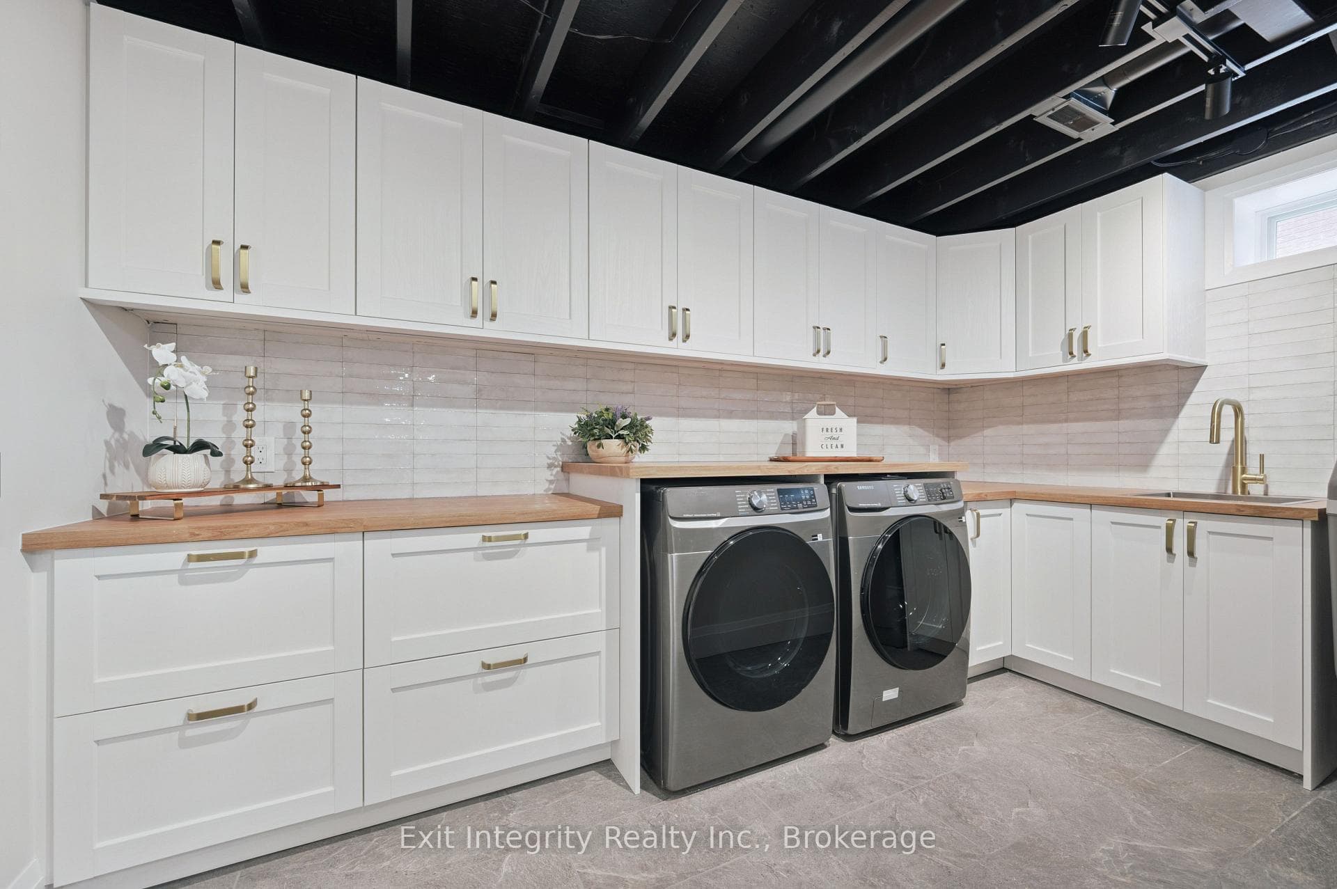 111 Ruskview Road photo 32