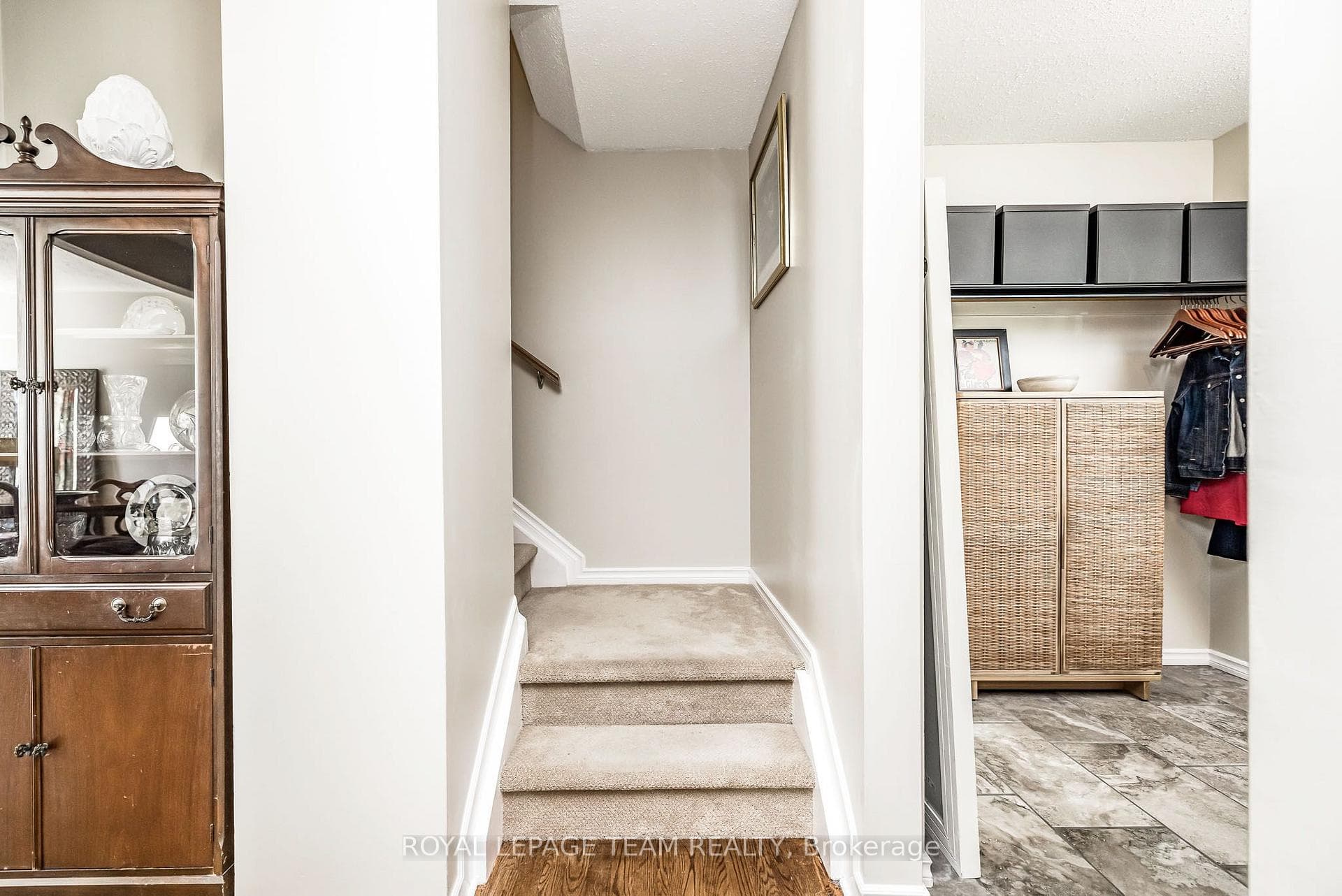 126 McClintock Way photo 11