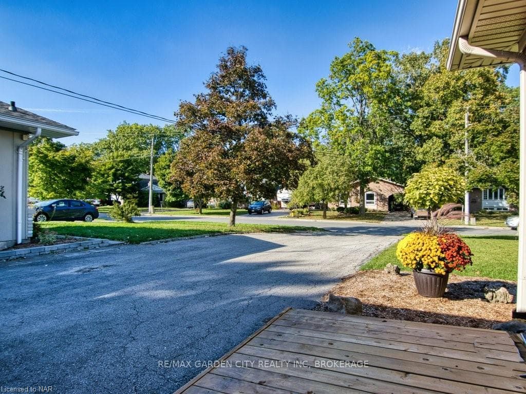 78 DUNVEGAN Road photo 4