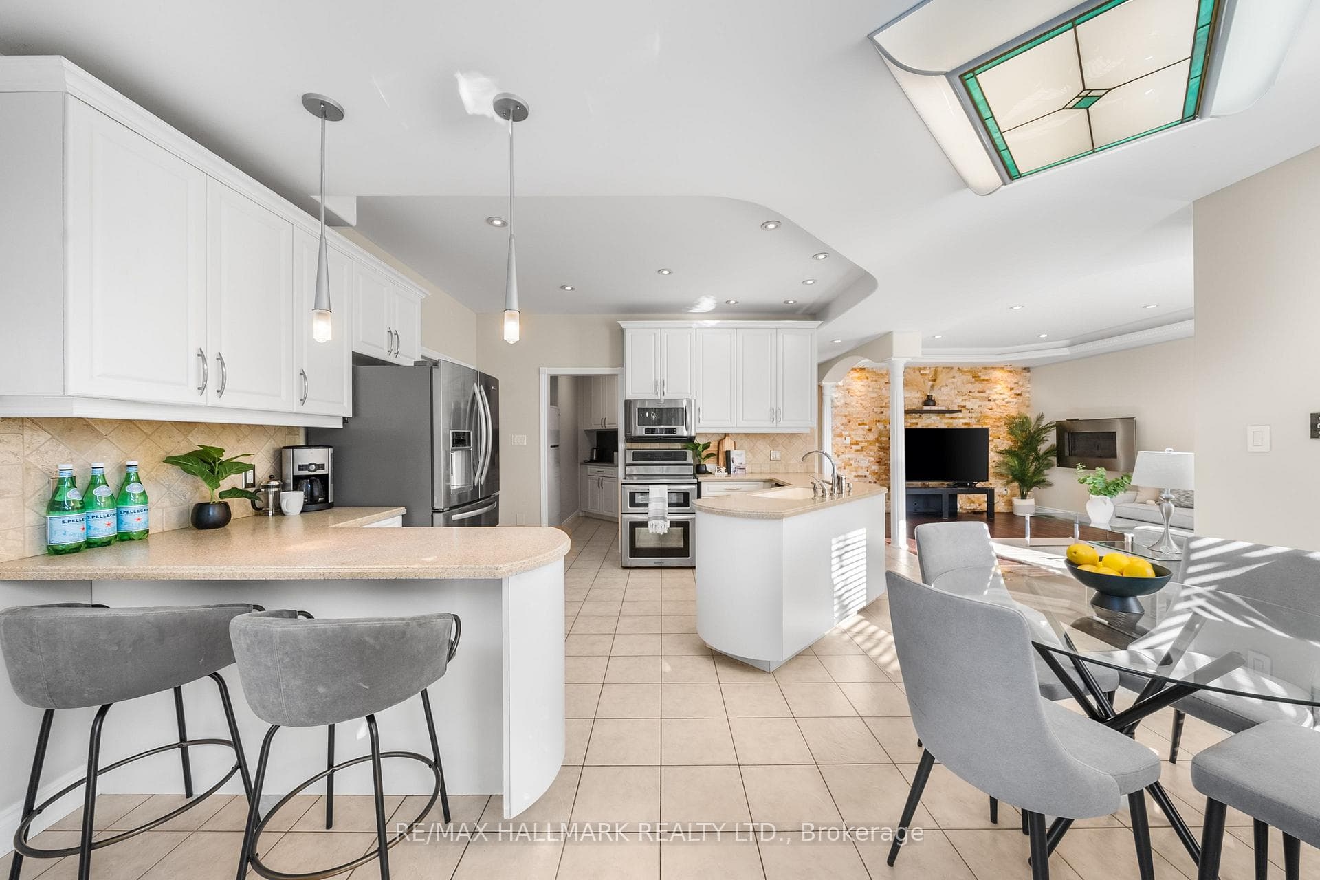 1502 Oakburn Street photo 7