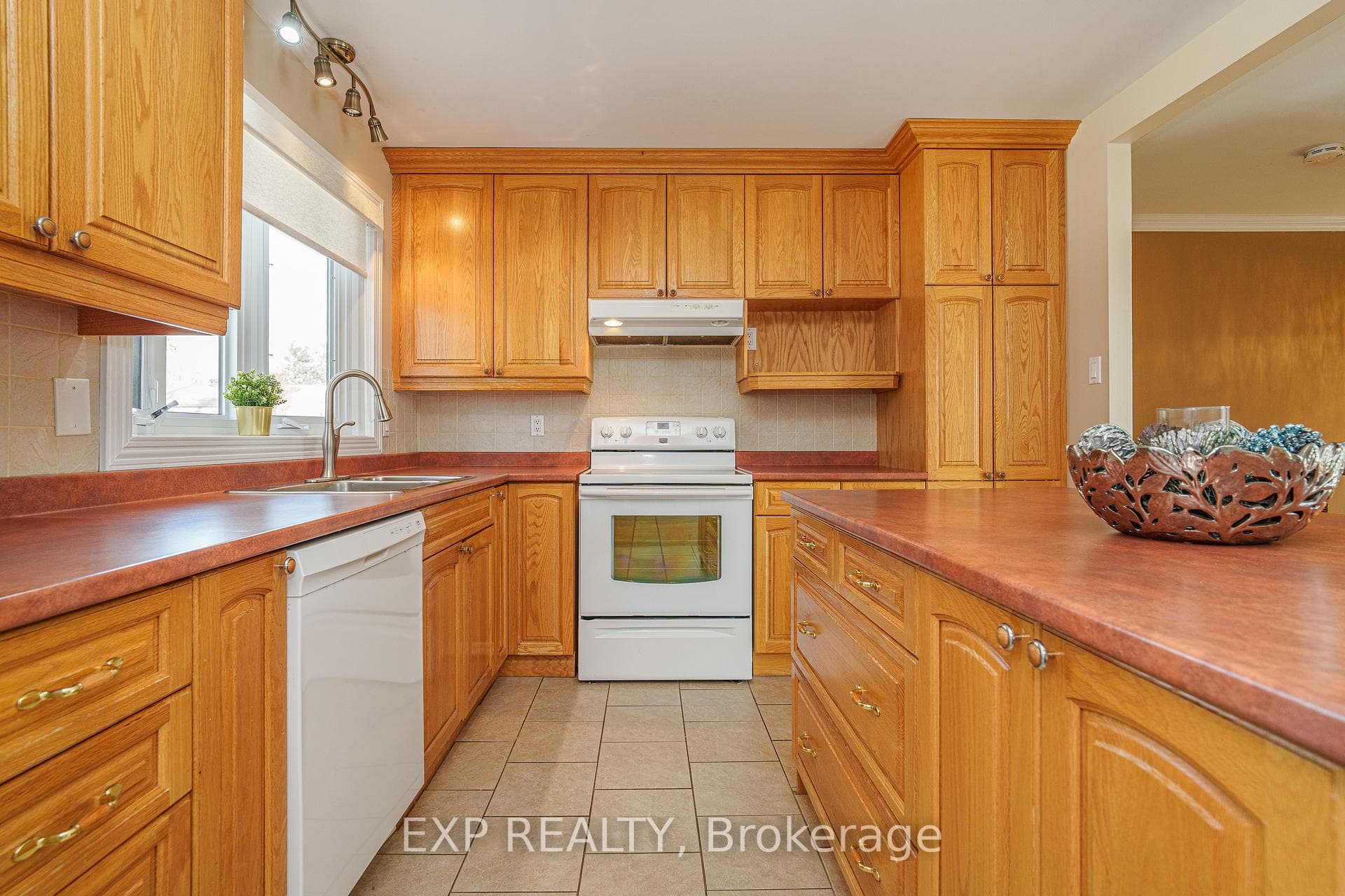 49 Larkin Drive photo 10