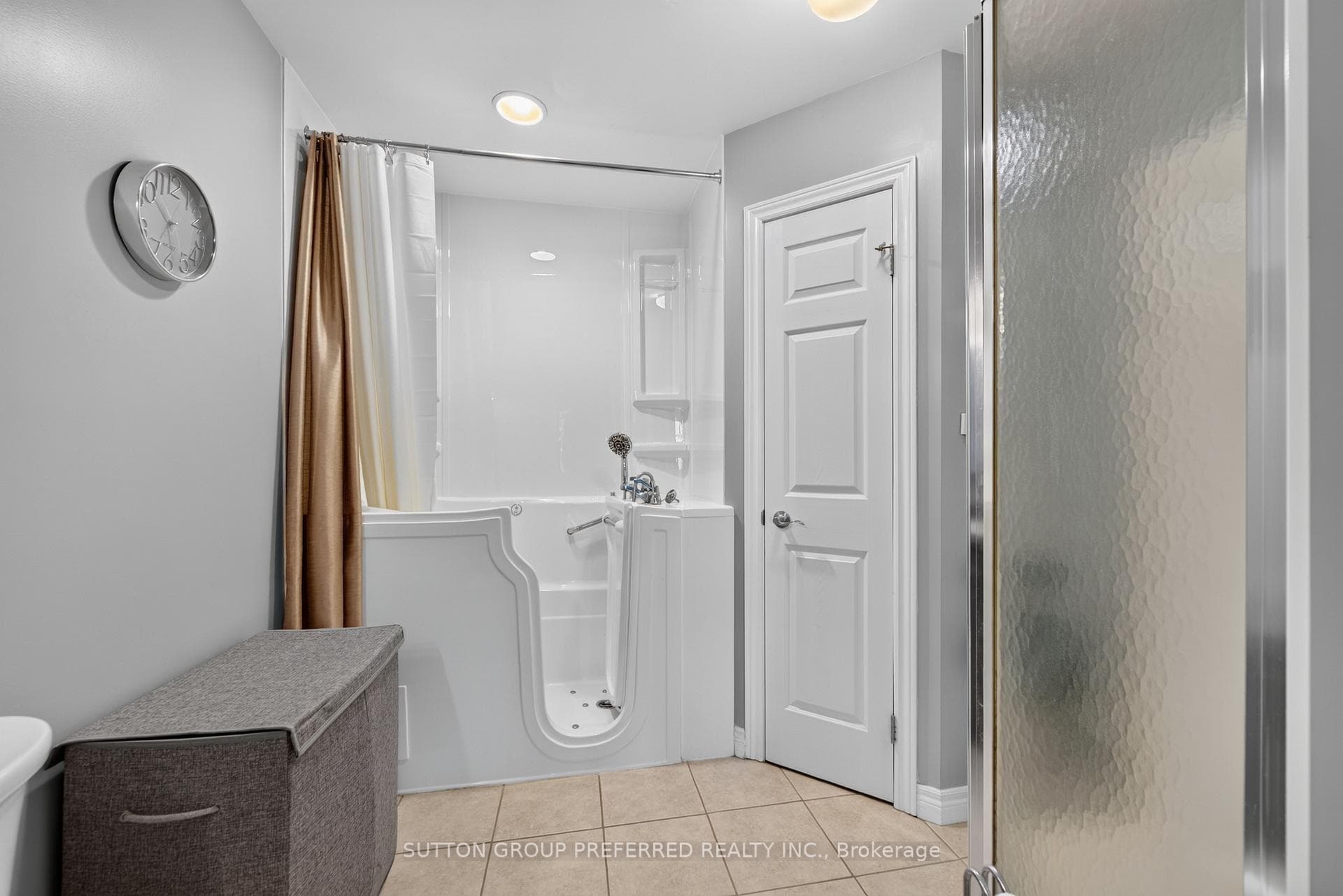 20 Windemere Place Unit 6 photo 23