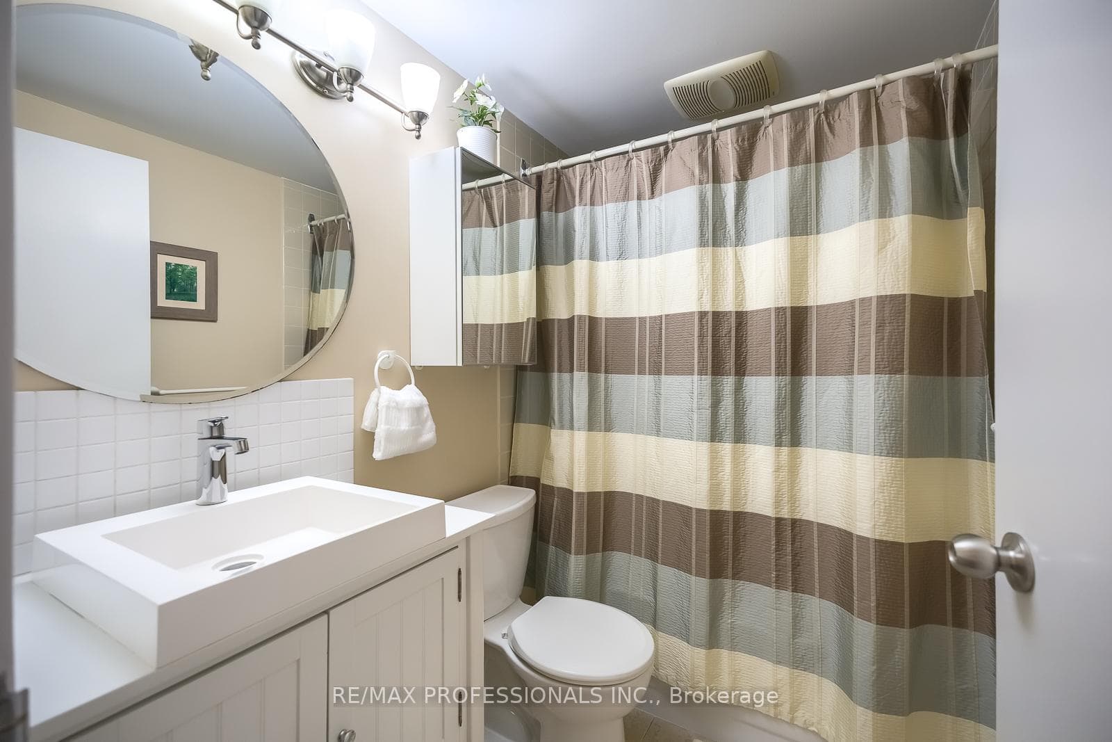 240 Scarlett Road Unit 604 photo 17