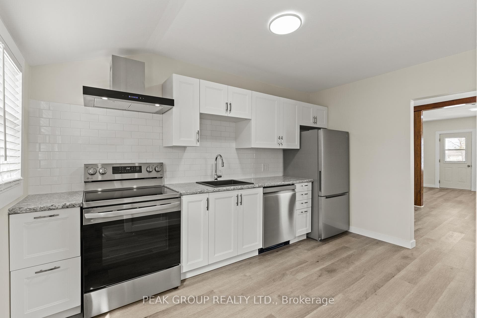 214 Mitchell Street photo 14