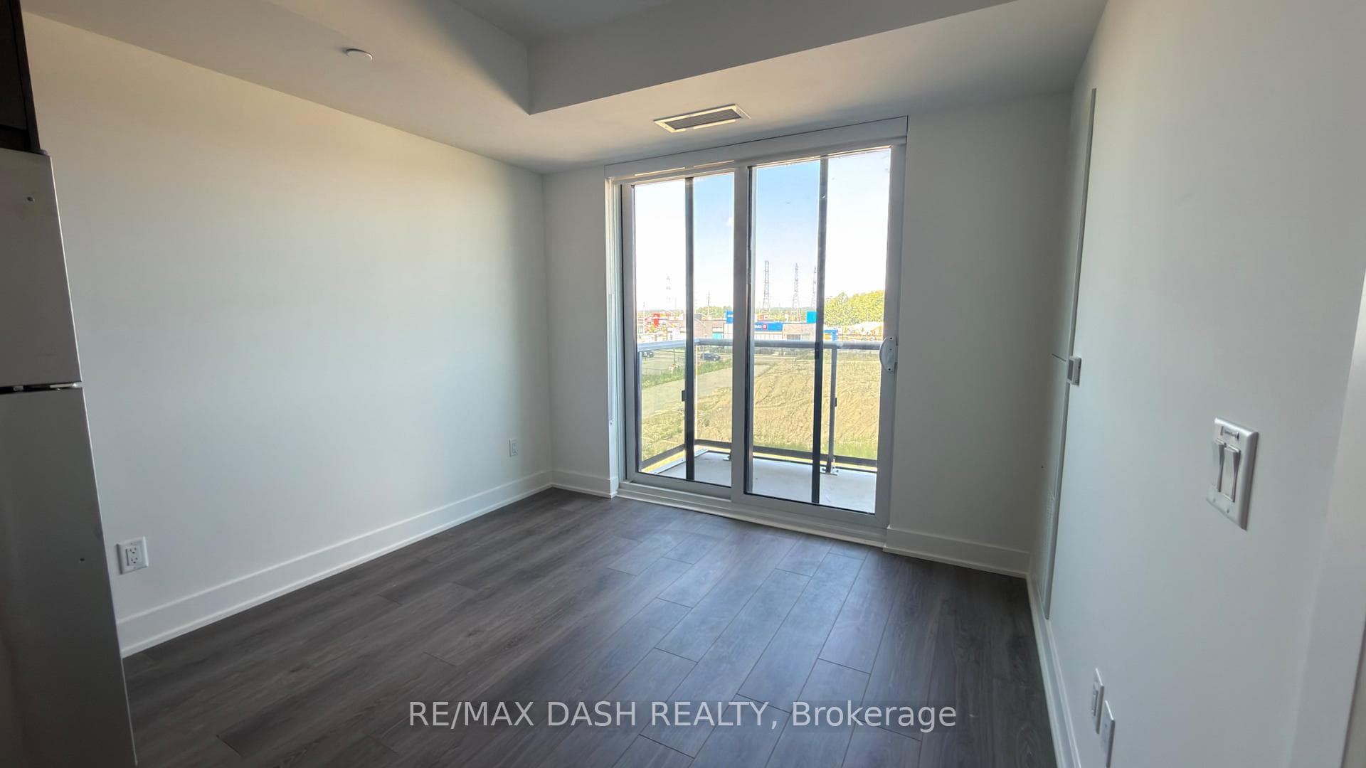 2545 Simcoe Street Unit 435 photo 11