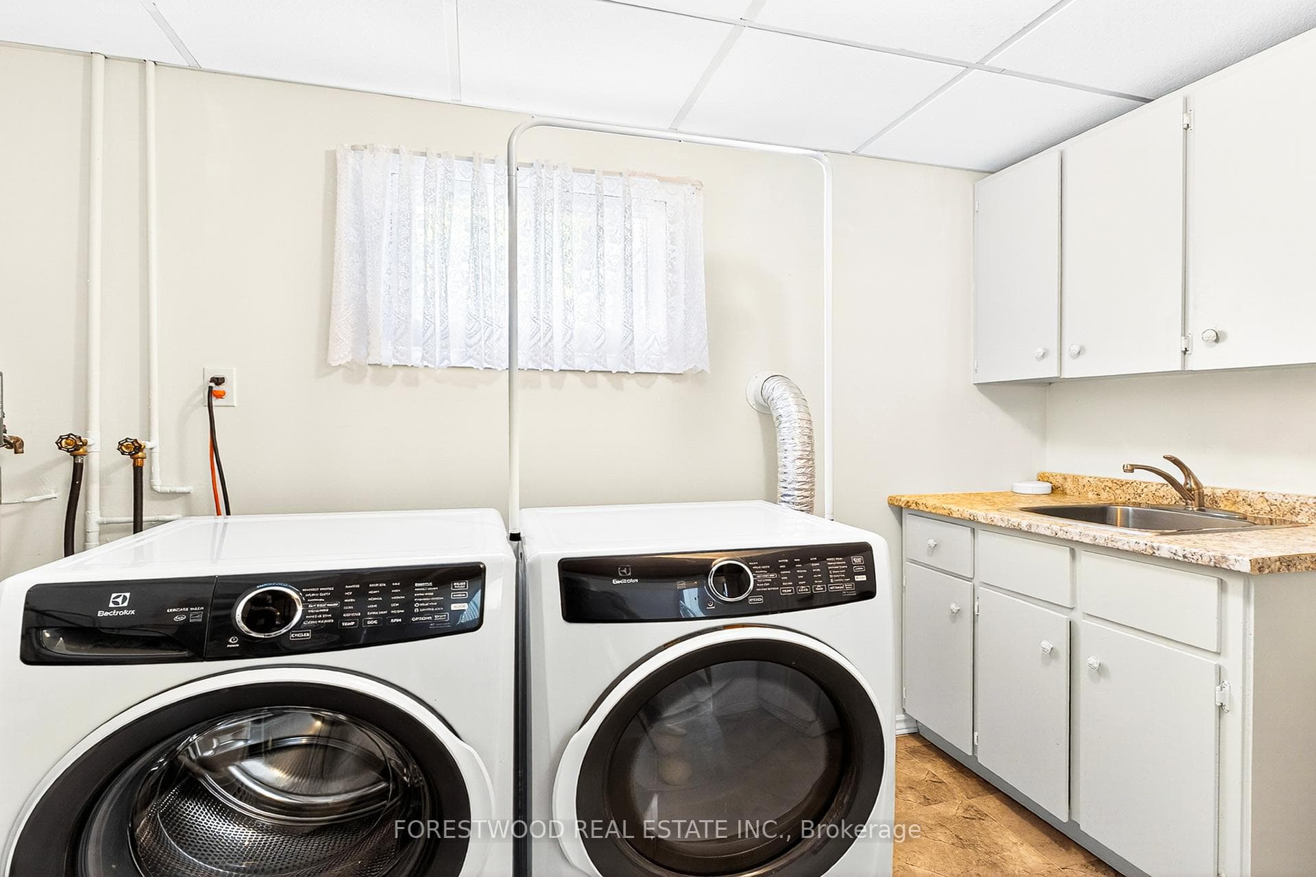 93 Deerhurst Road photo 35