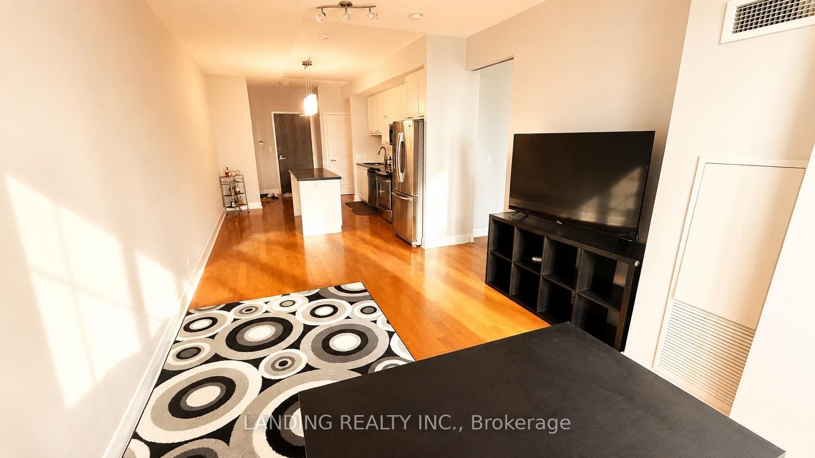 26 Norton Avenue Unit 309 photo 5
