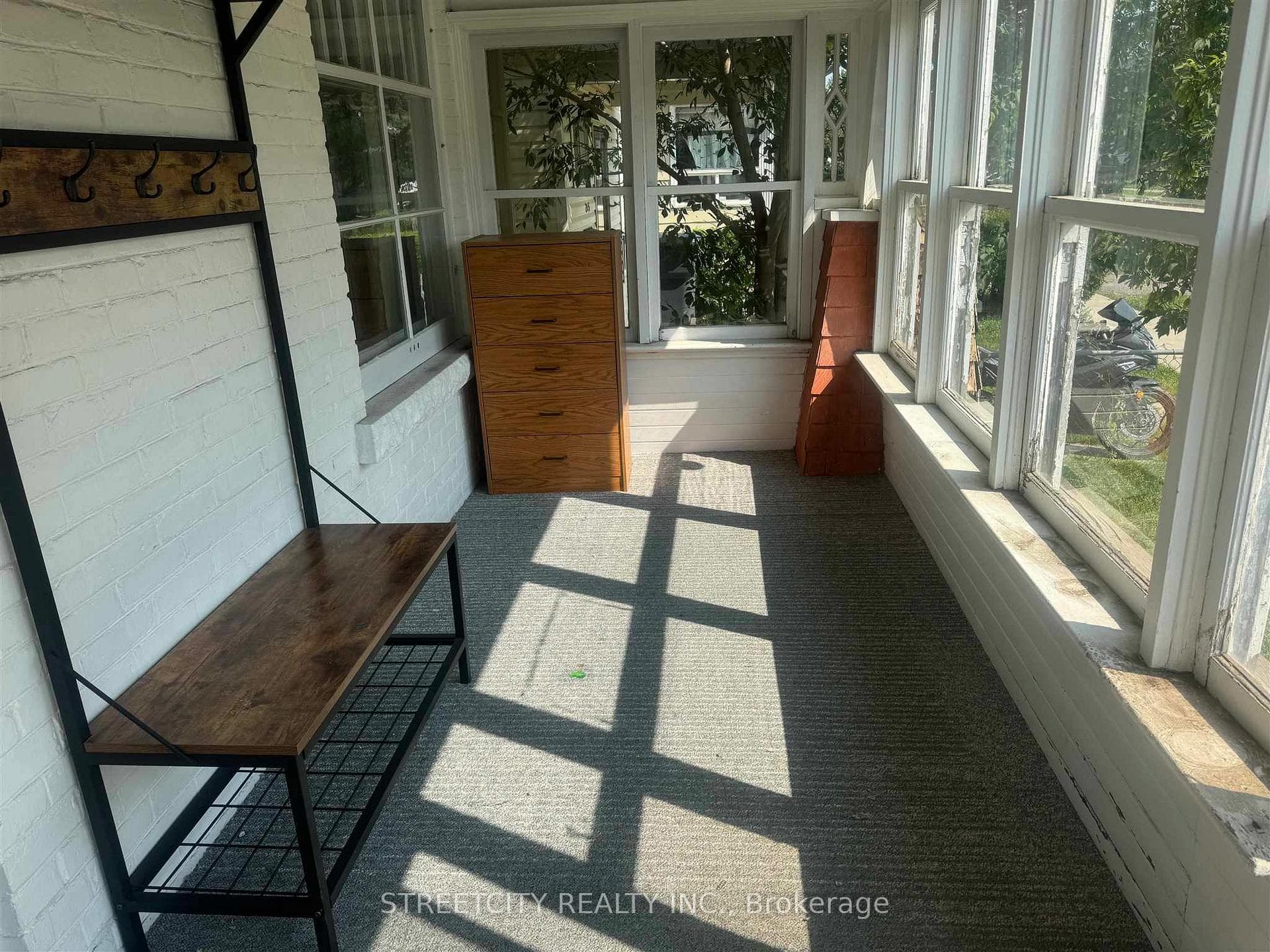 203 Balmoral Street photo 14
