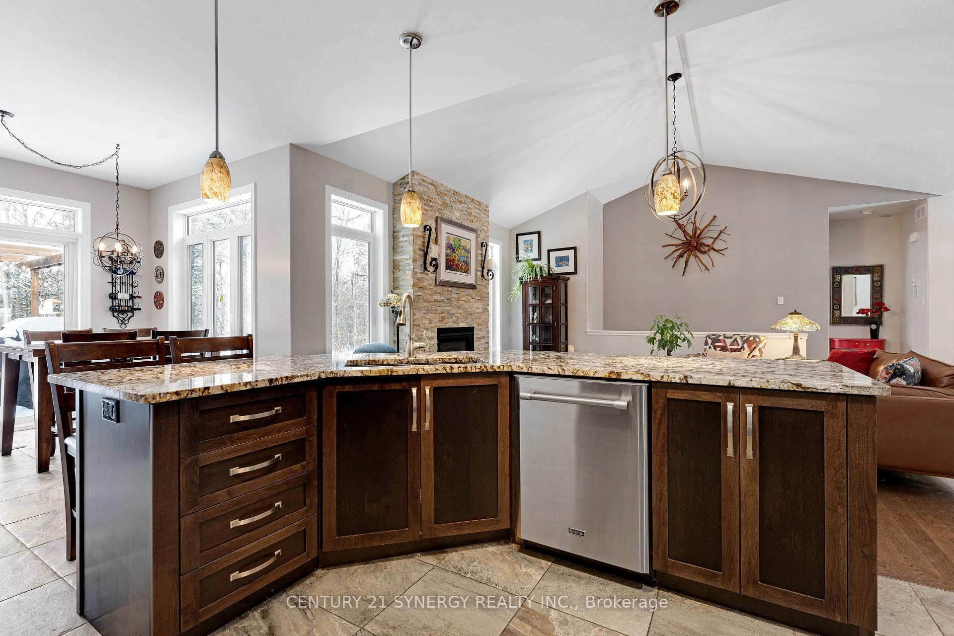 111 Facchin Drive photo 13