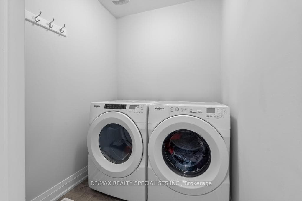257 Harwood Avenue photo 28