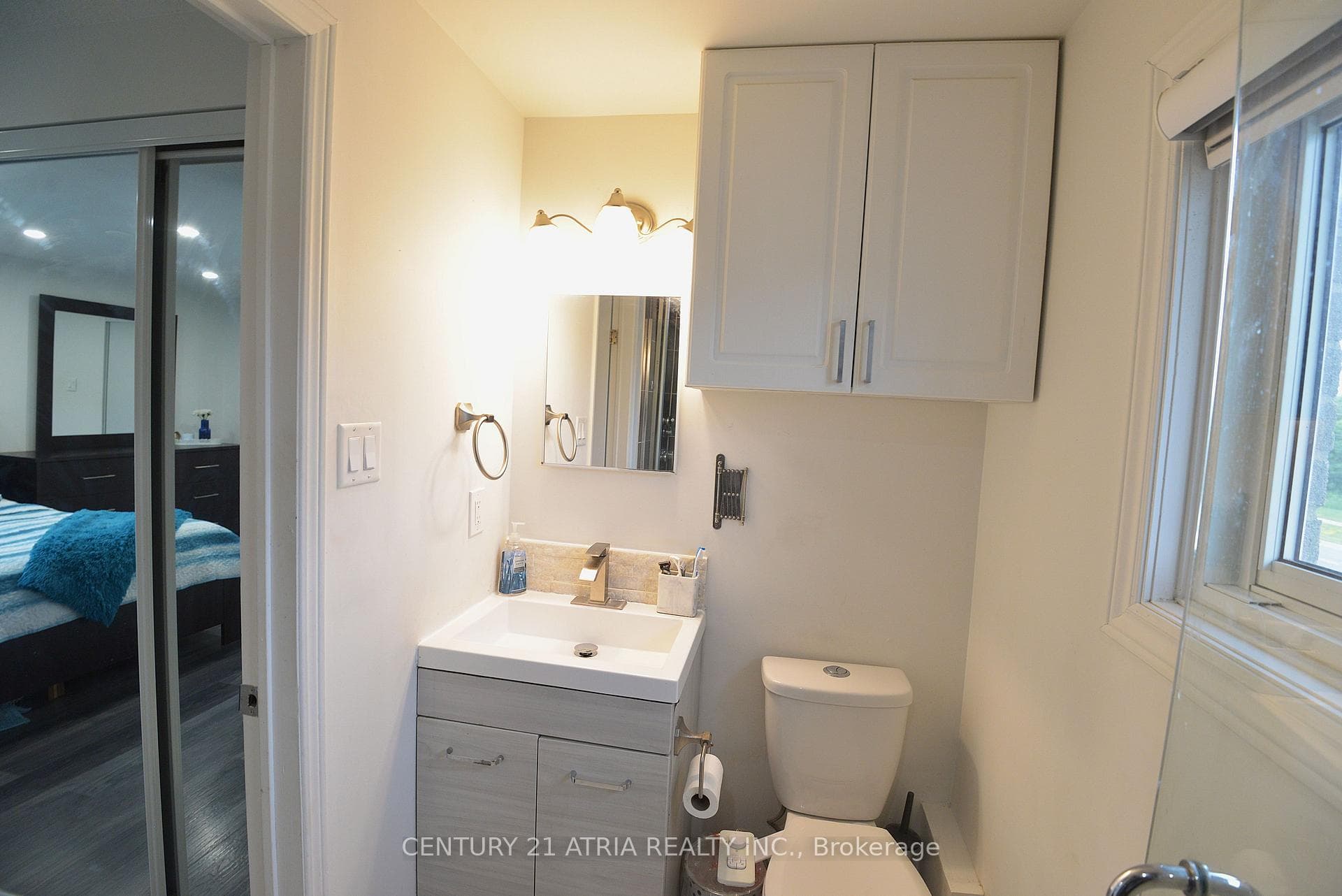 31 Carnelly Crescent photo 14