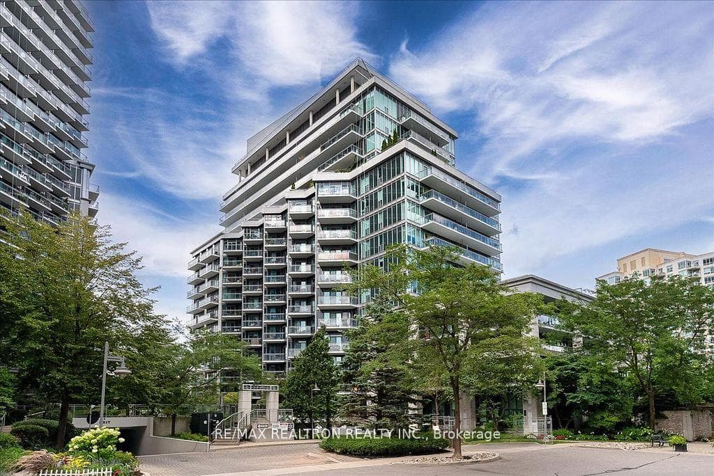 2119 Lake Shore Boulevard Unit 301 photo 4