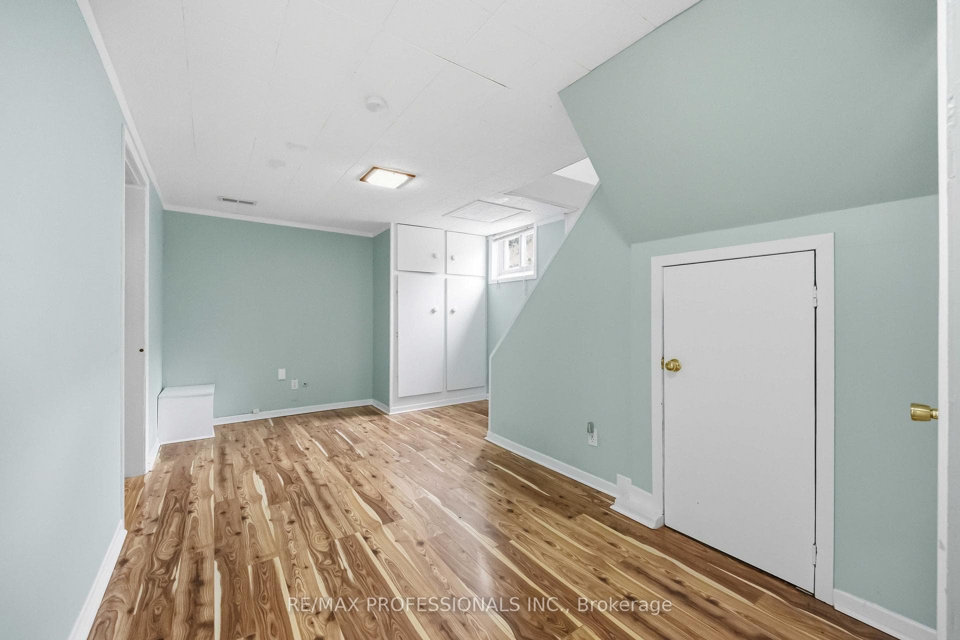 14 Dashwood Crescent photo 15