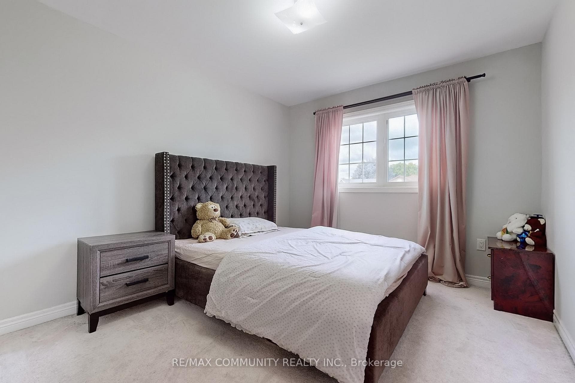 154 Angus Drive photo 25