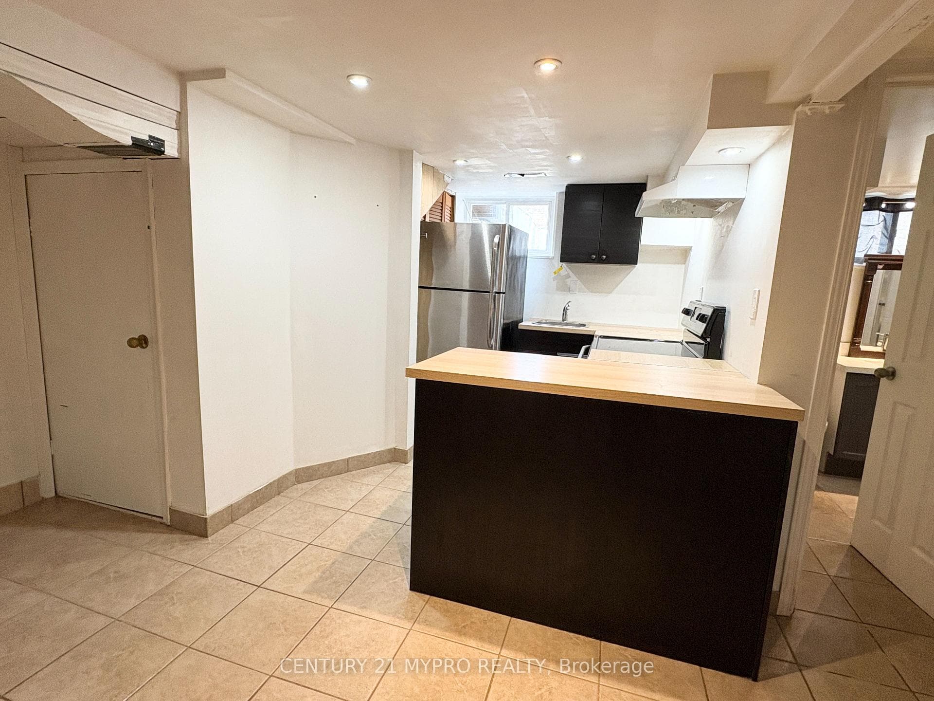 369 Taylor Mills Drive photo 12
