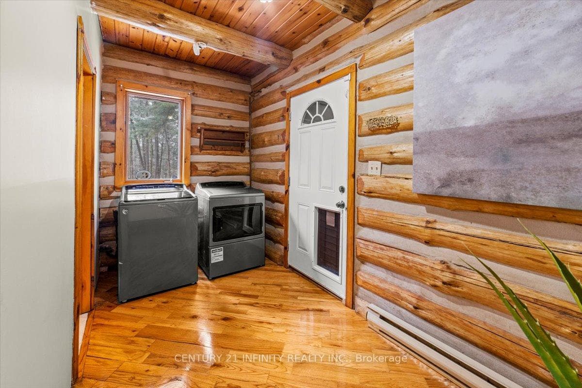 2296 Boundary Road photo 13