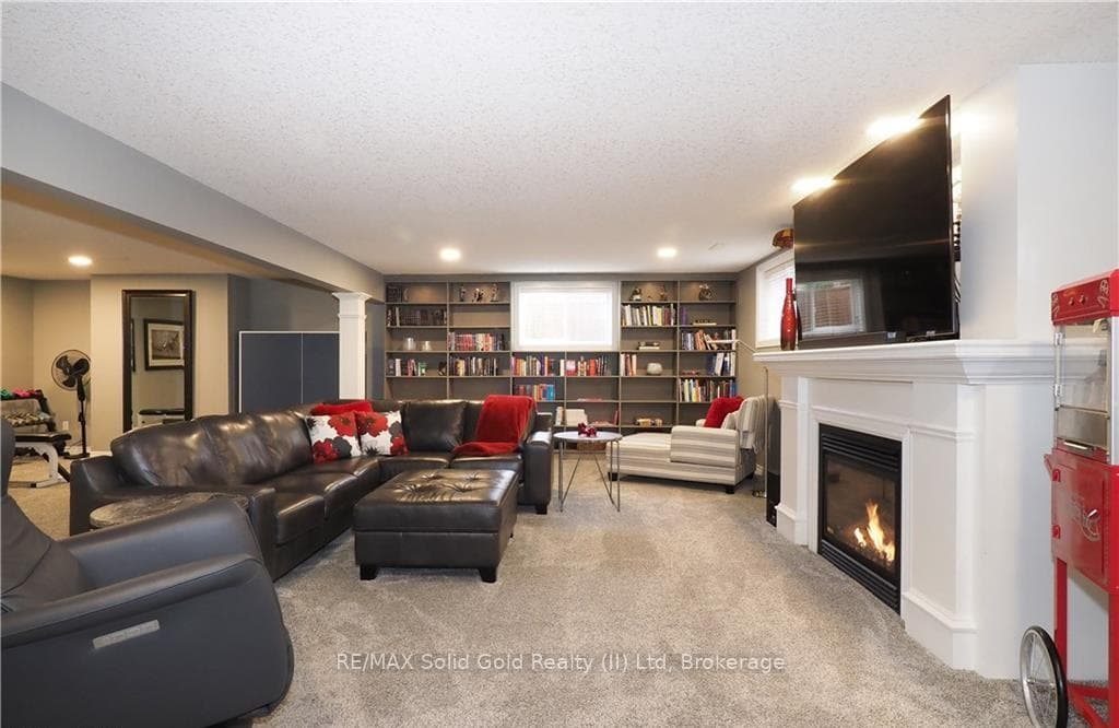 583 Lakeview Drive photo 34