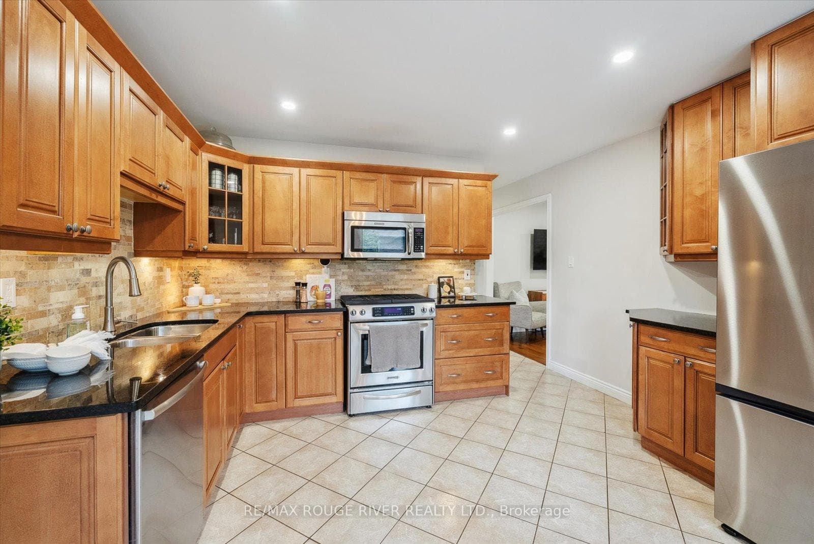 29 Canadian Oaks Drive photo 11