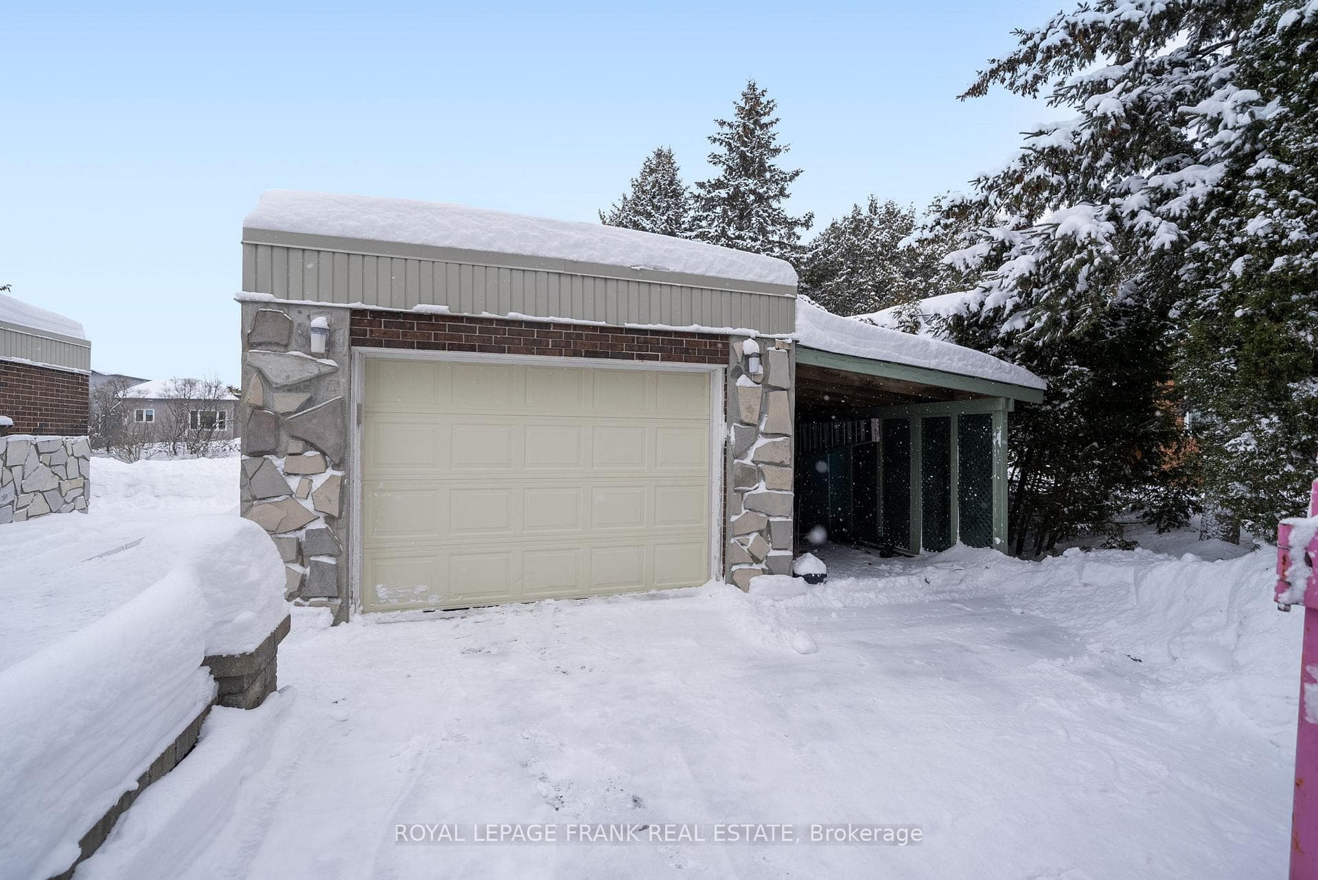 26 Richard Avenue photo 35