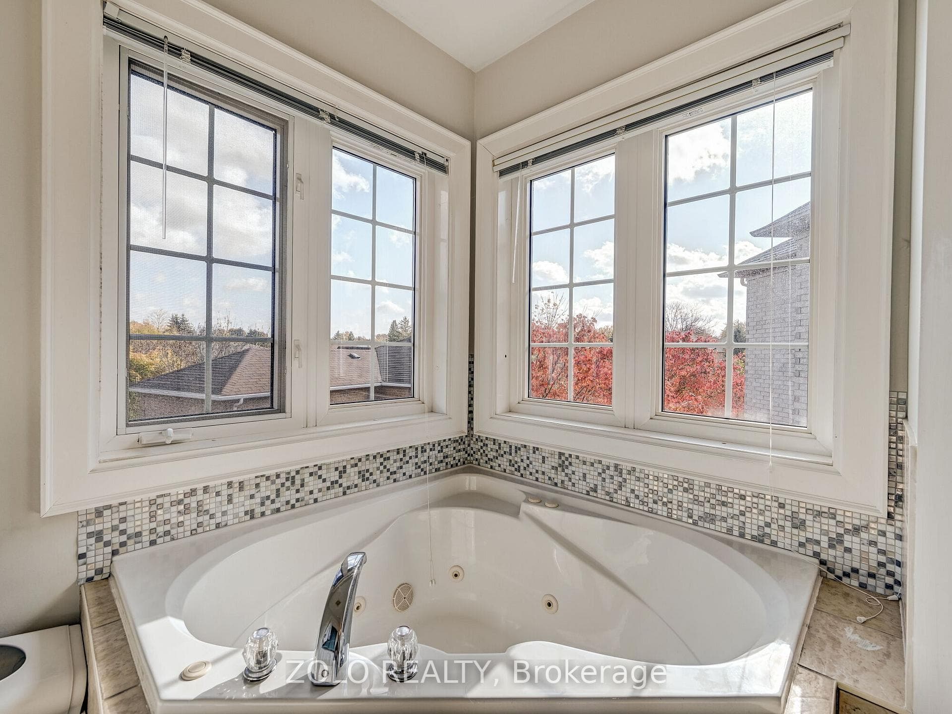 8 Burgon Place photo 31