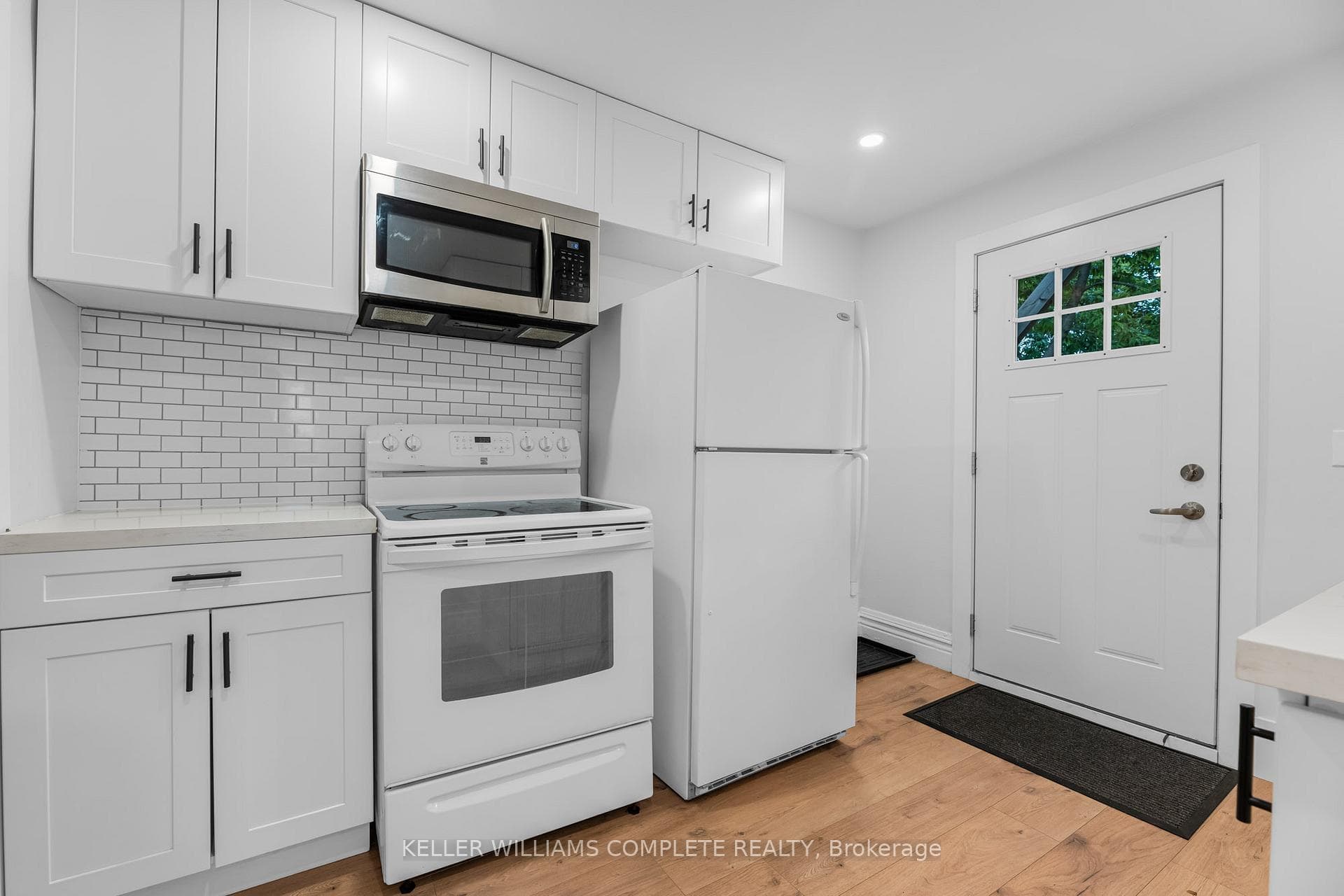199 Balmoral Avenue Unit 2 photo 3